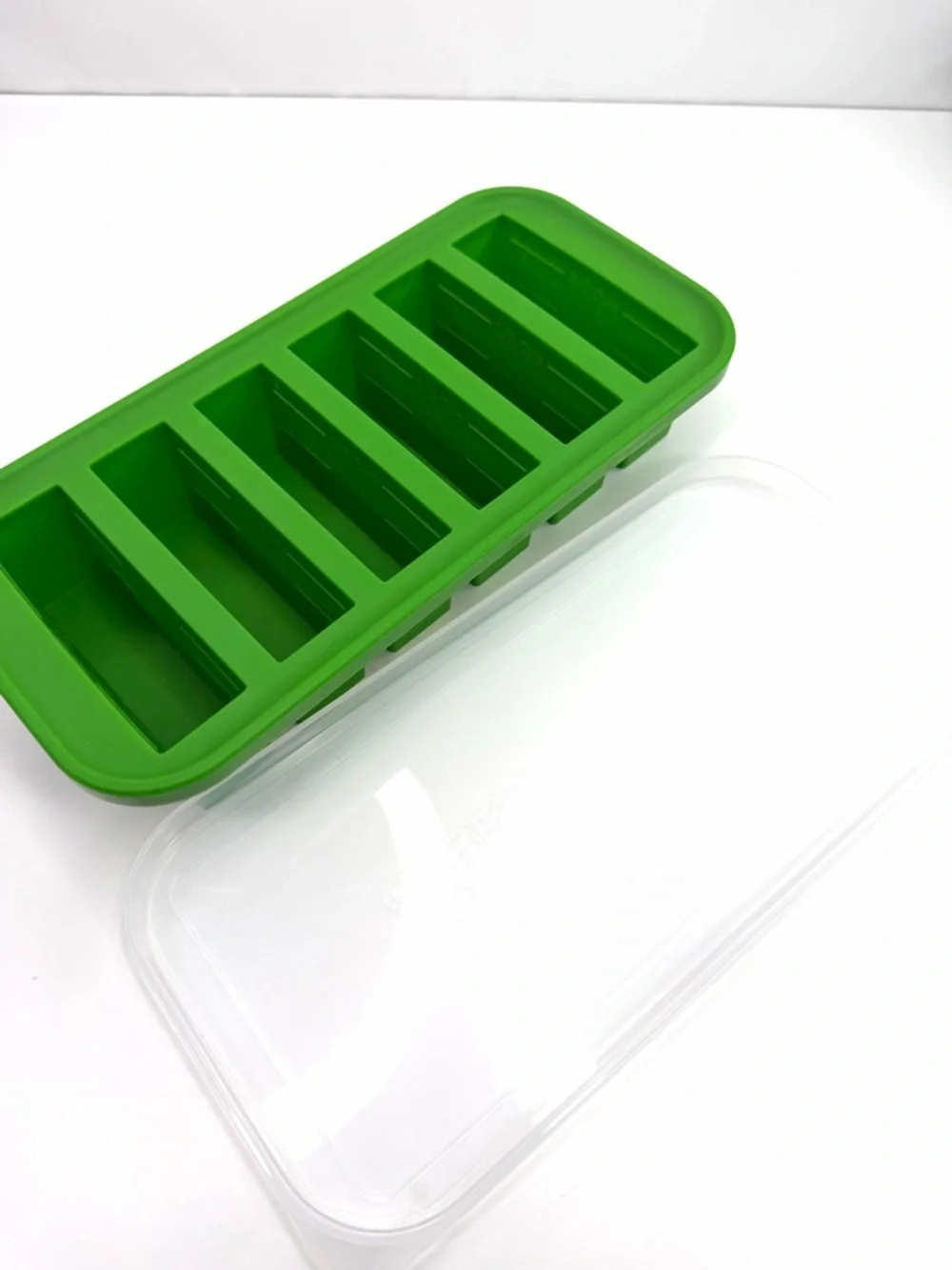 Sur La Table Souper Cubes Green Silicone Tray Food Prep Ice Cube Tray with Lid